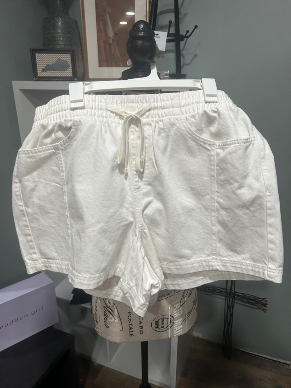Universal Thread Cream High-Waist Drawcord Cotton Shorts
